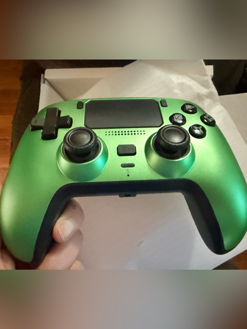 PS5- Green Brand New Controller with LED Lights - Picture 6 of 8